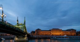 Freiheitsbrücke und Corvinus Universität